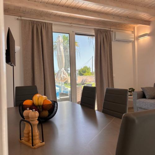 poolviewapartment02